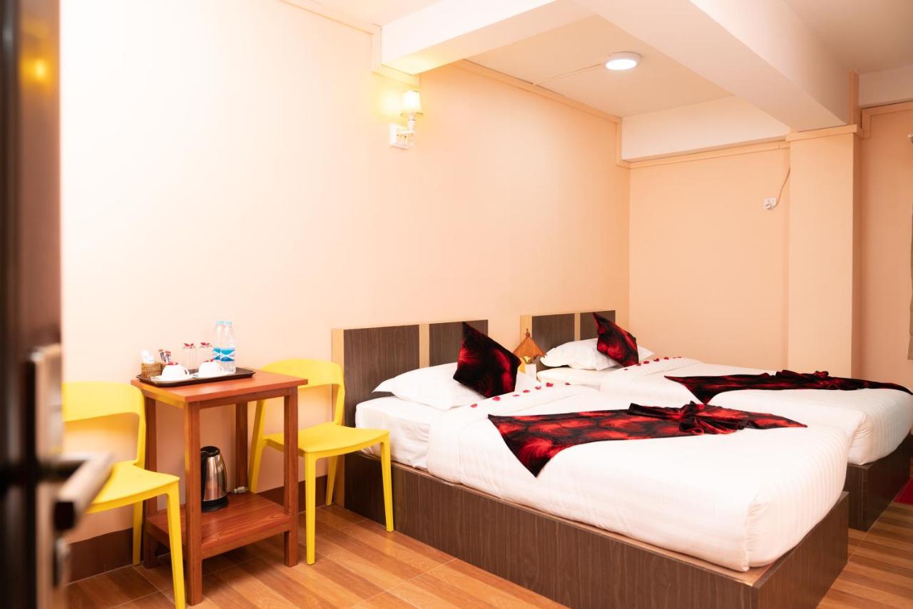 Hotel Chicago 2*